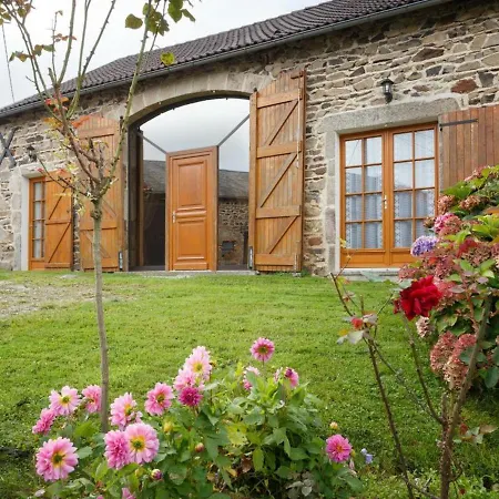 Montagnard Avec 3 Chambres, Jardin Clos, Terrasse Couverte, Animaux Acceptes, Proche Vichy. - Fr-1-489-101 Holiday home Ferrieres-sur-Sichon
